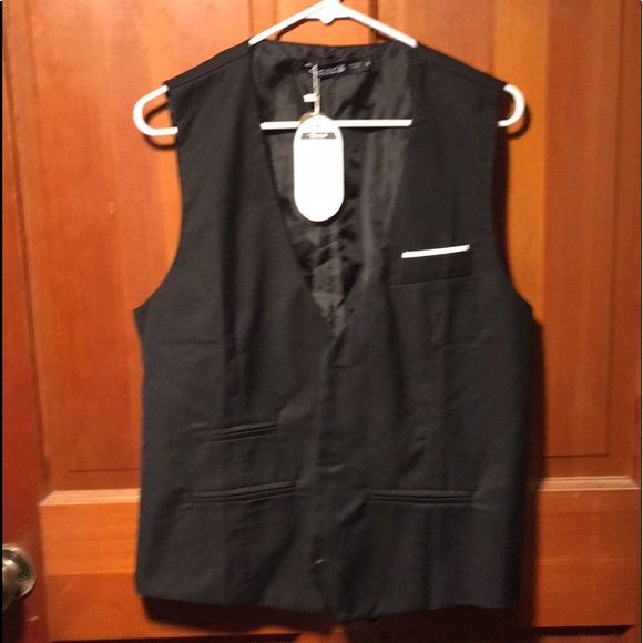 NWT basic Men’s vest size medium. - Picture 1 of 4